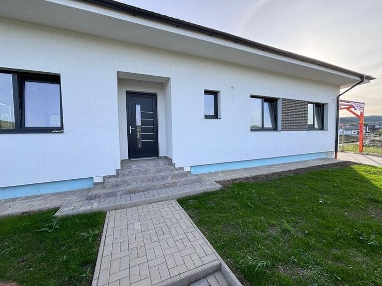 Casă cu 4 camere în Chinteni