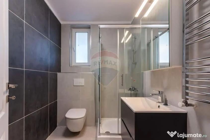 Casă cu 5 camere cu Teren 252 Mp în Corbeanca