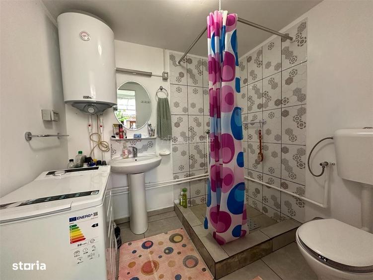 Casă cu 2 camere cu Teren 1501 Mp în Central