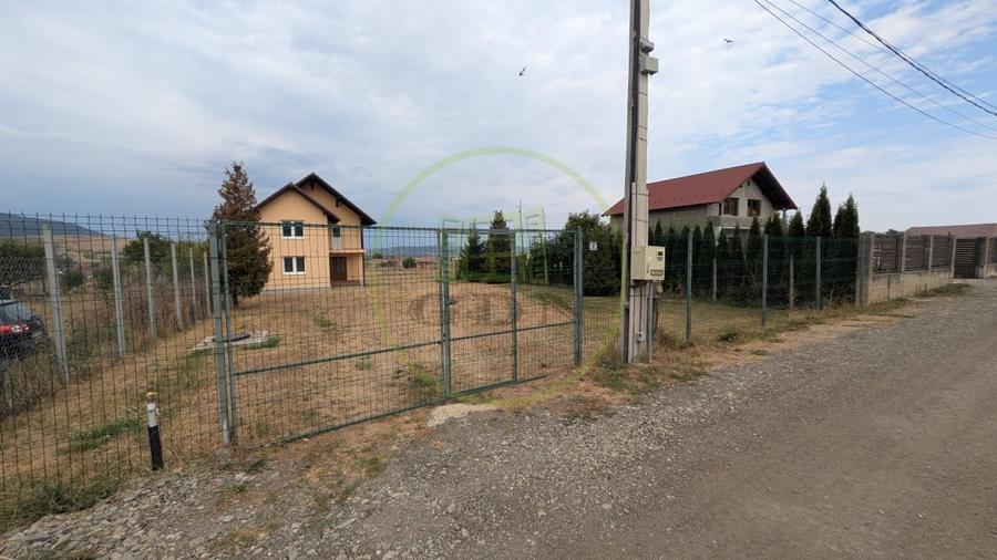 Casă individuală cu 5 camere cu Canalizare în Gura Râului