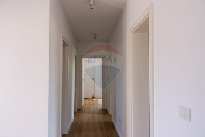 Casă individuală cu 4 camere cu Teren 680 Mp în Ciugud