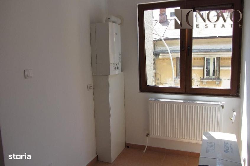 Apartament cu 4 camere decomandat în Vitan