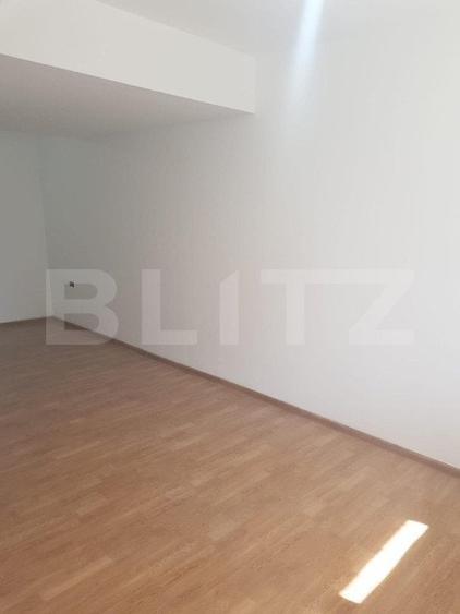 Spațiu comercial, de 680 mp, în Central