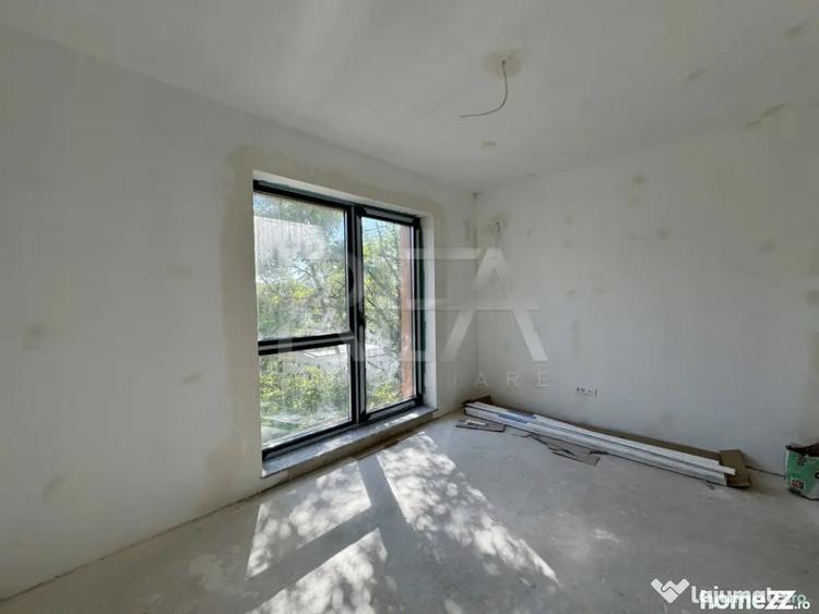 Apartament cu 3 camere decomandat în Matei Voievod