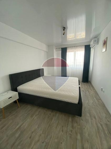 Apartament cu 2 camere semidecomandat în Filiași