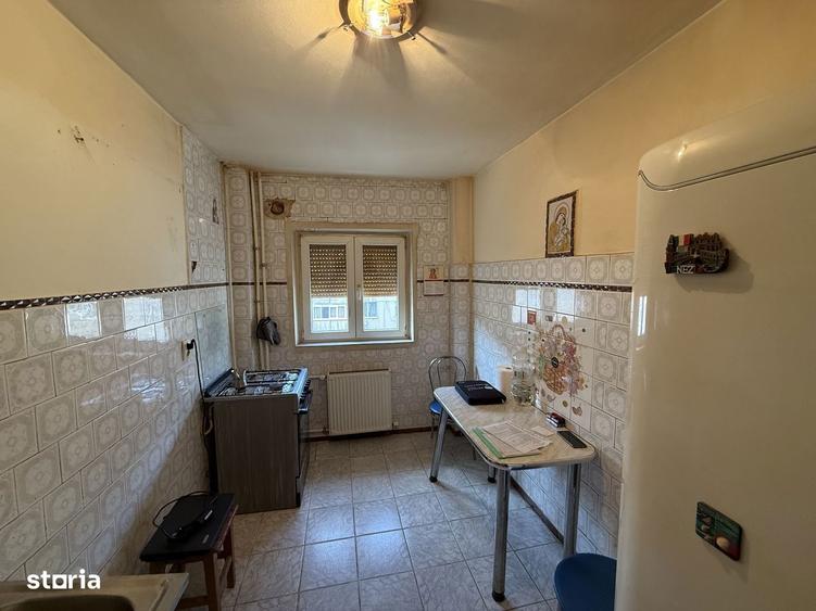 Apartament cu 2 camere decomandat, mobilat în Moinești
