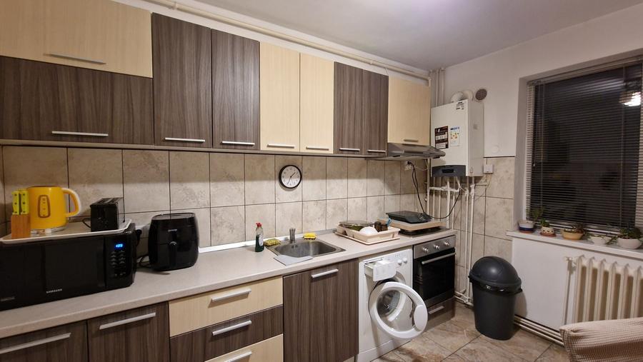 Apartament cu 2 camere decomandat în Dosu Bricii
