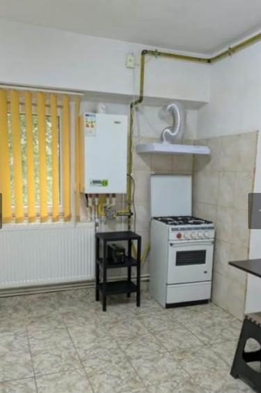 Apartament cu 2 camere decomandat în Gara