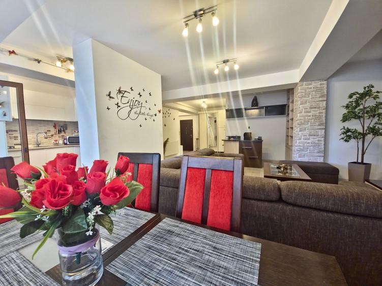 Apartament cu 3 camere decomandat, mobilat în Energia