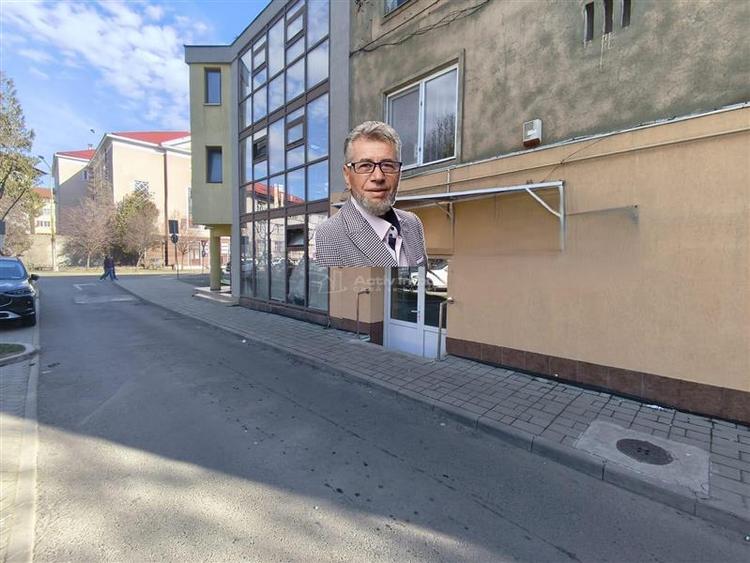 Spațiu comercial, de 25 mp, în Central