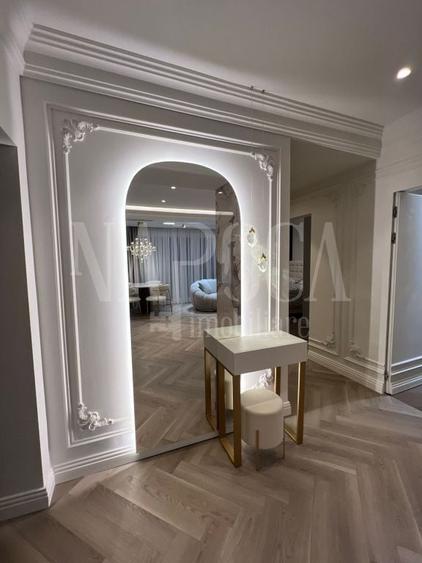 Apartament cu 3 camere decomandat, mobilat în Cantemir