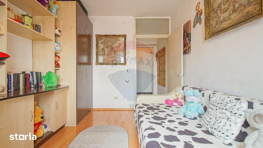 Apartament cu 3 camere decomandat, mobilat în Astra