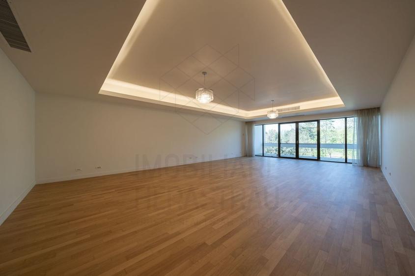 Apartament cu 4 camere decomandat, mobilat în Herăstrău — fotografia 1