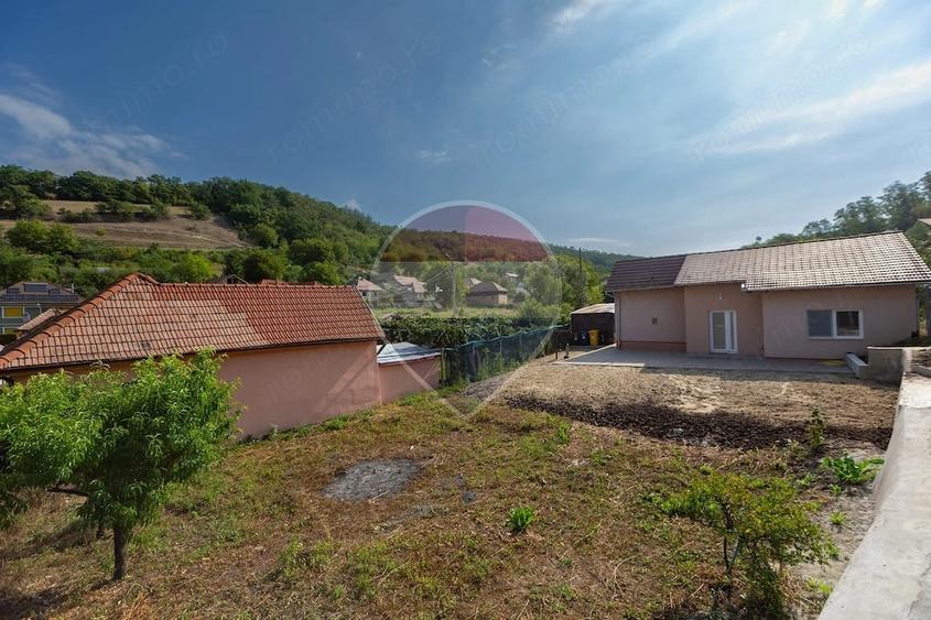 Casa renovata total cu 545 mp teren - Angarul de Sus - Medias - 10