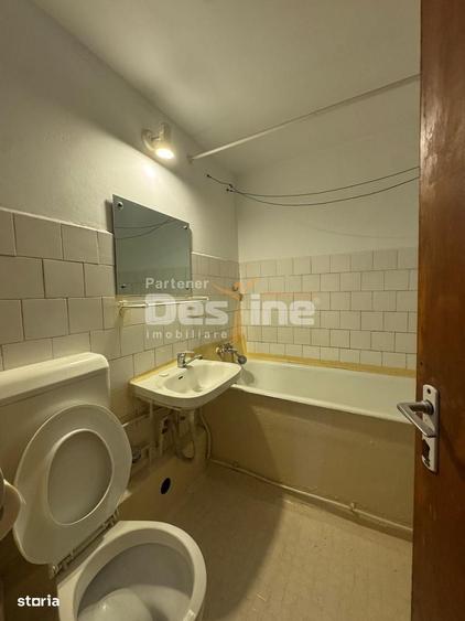 Apartament cu 3 camere decomandat în Rahova