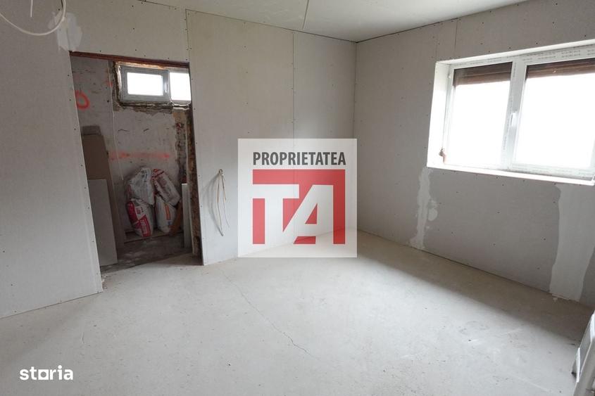 Casă cu 3 camere în Valea Chioarului