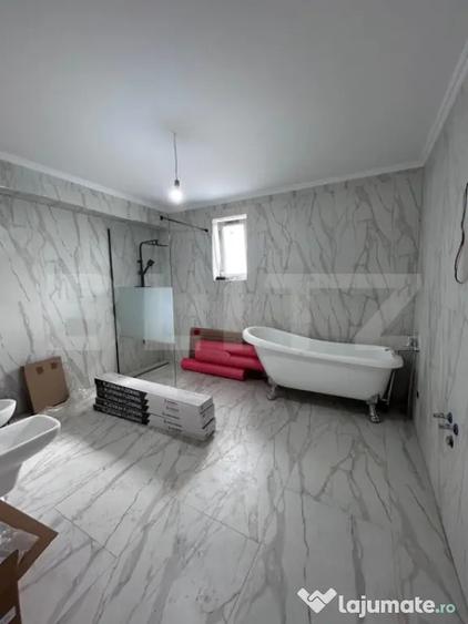Apartament cu 3 camere semidecomandat în Central