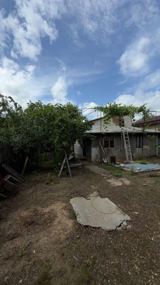 Casă individuală cu 3 camere cu Canalizare în Colentina