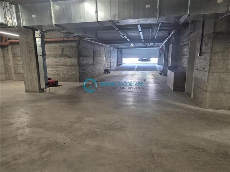Apartament cu 3 camere decomandat, mobilat în Cantacuzino