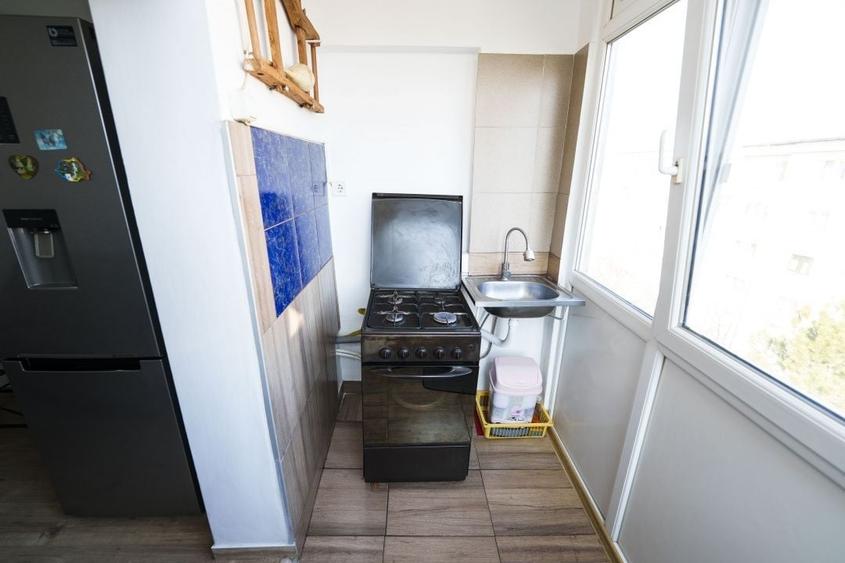 Apartament cu 2 camere decomandat, mobilat în Rovine