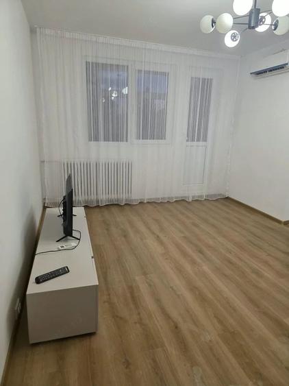Apartament cu 2 camere semidecomandat în Domenii