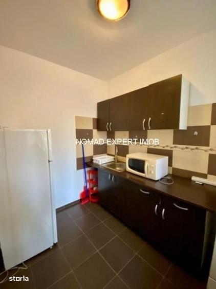 Apartament cu 2 camere semidecomandat în 1 Mai
