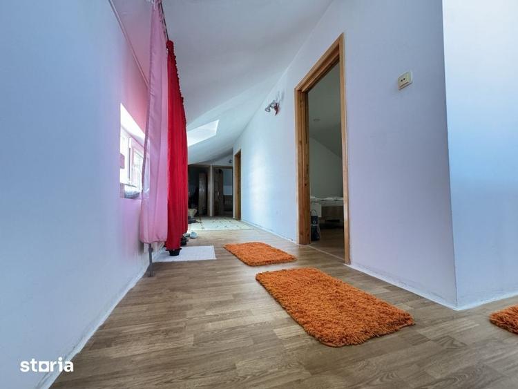 Casă cu 9 camere cu Teren 403 Mp în Republicii