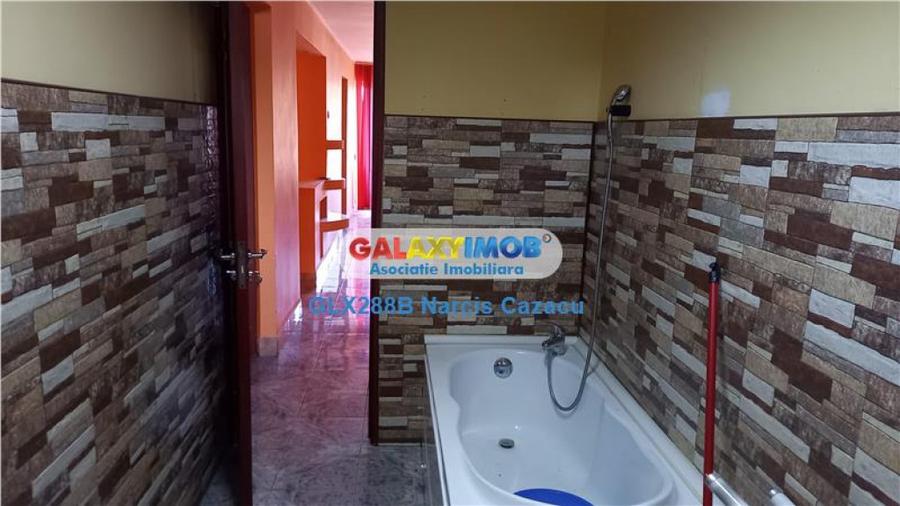 Casă cu 7 camere cu Teren 359 Mp în 1 Mai