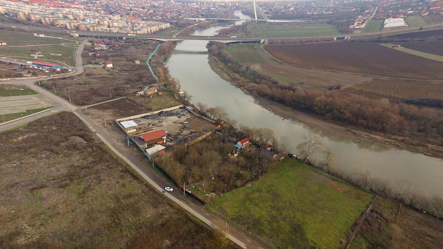 Teren Construcții intravilan de 2600 mp, în Malul Mureșului