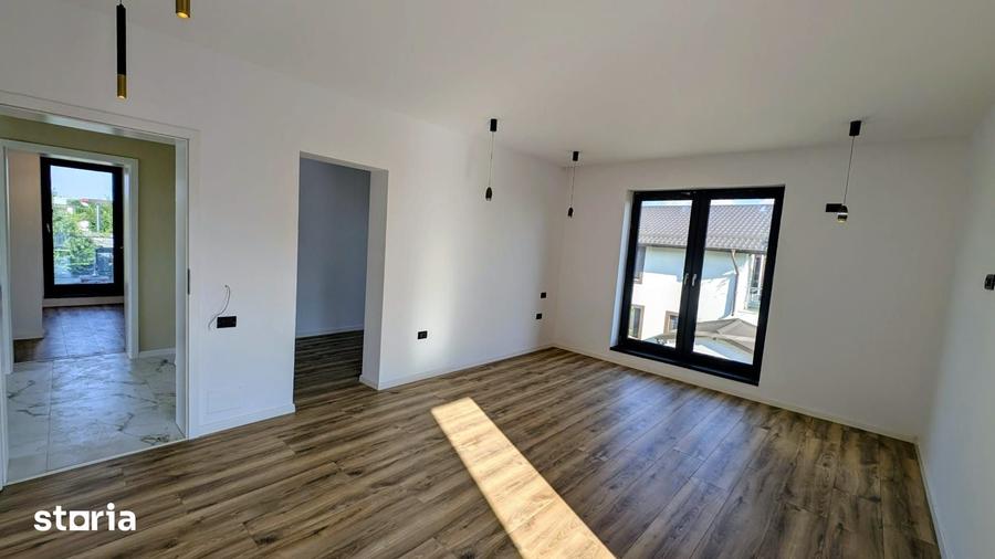 Casă cu 5 camere cu Teren 800 Mp în Mogoșoaia