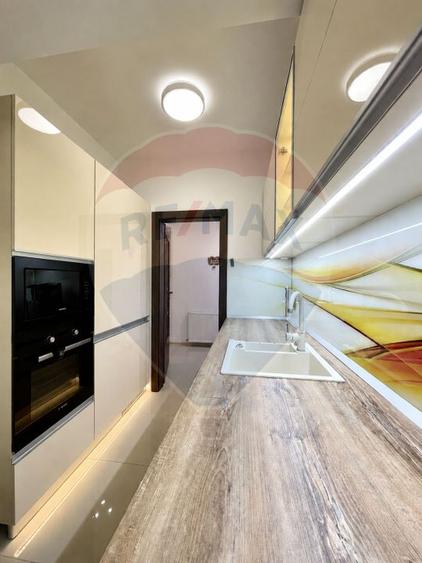 Apartament cu 3 camere de închiriat - 17