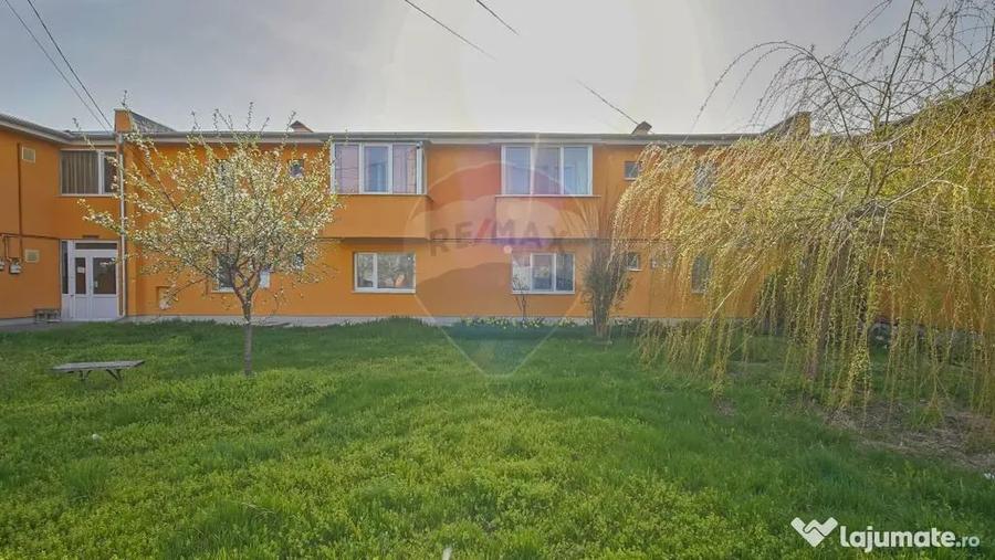 Apartament cu 4 camere semidecomandat în Stupini