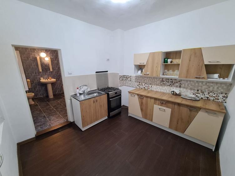 Casă individuală cu 5 camere cu Canalizare în Chibrit