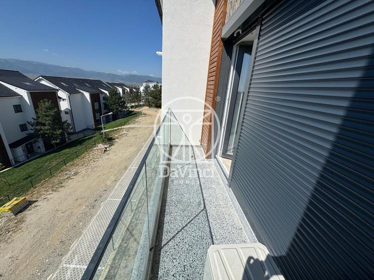 Apartament cu 4 camere semidecomandat în Exterior Vest
