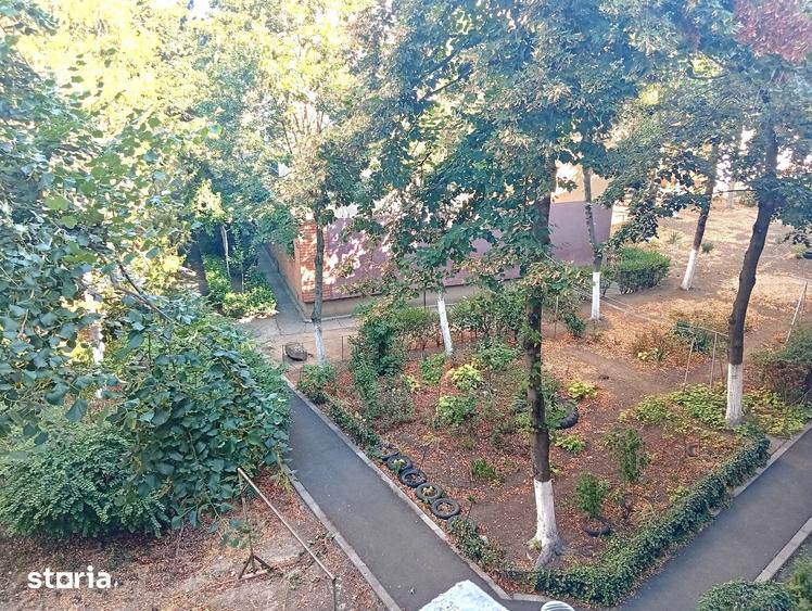 Apartament cu 2 camere semidecomandat în Micălaca