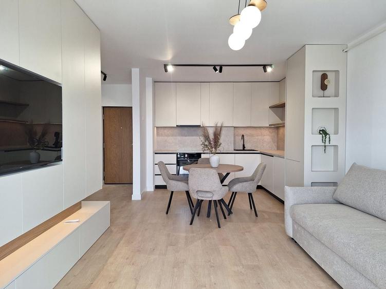 Apartament cu 2 camere semidecomandat în Florești