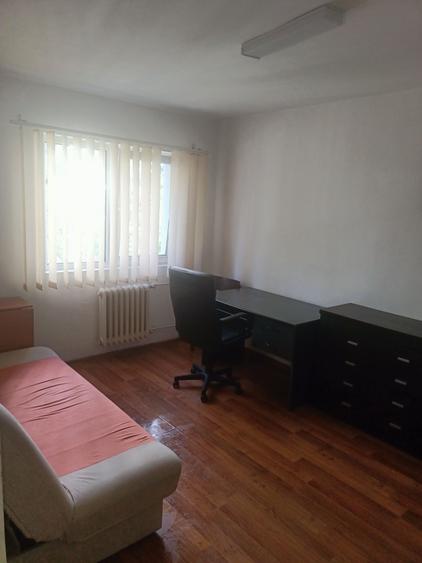 Apartament cu 2 camere semidecomandat în Florești