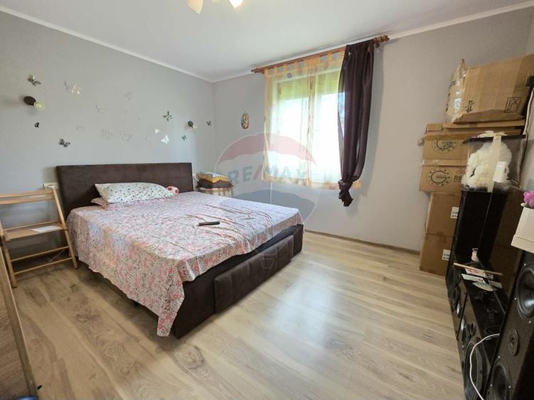 Casă individuală cu 2 camere cu Teren 610 Mp în Armeni