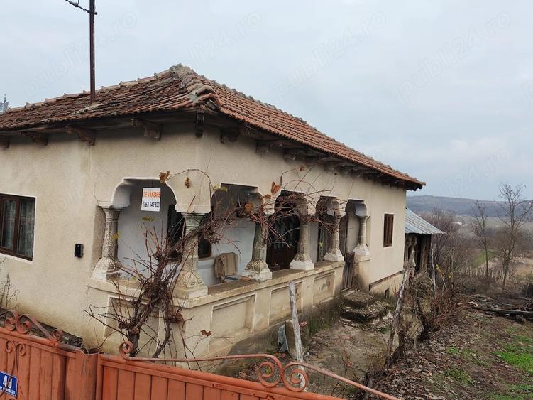 Casă cu 3 camere cu Teren 3200 Mp în Sutești