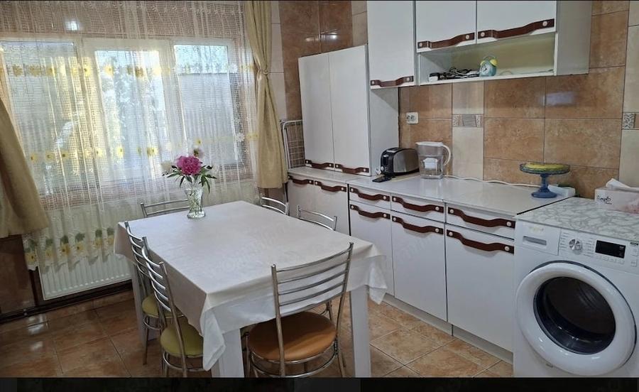 Casă cu Teren 1000 Mp în Central
