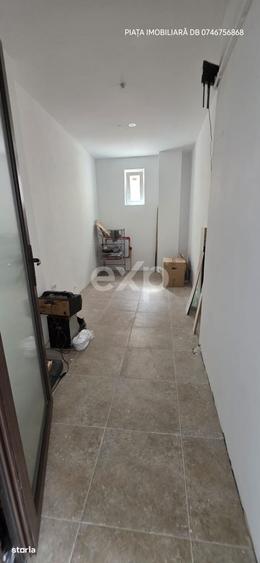Casă cu 4 camere decomandat în Central