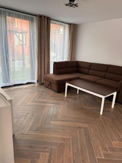 Casă cu 2 camere cu Teren 250 Mp în Exterior Vest