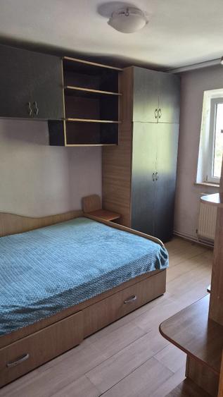 Apartament cu 2 camere semidecomandat în Ferentari