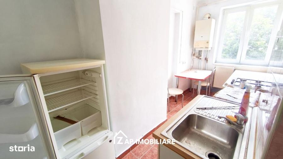 Apartament cu 2 camere decomandat în Central