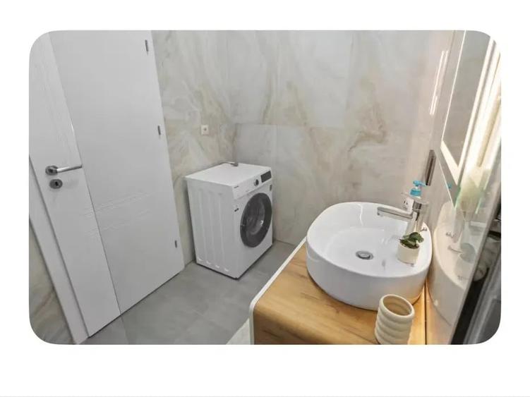Apartament cu 2 camere decomandat, mobilat în Văcăresti