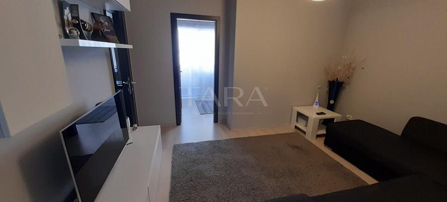 Apartament cu 2 camere semidecomandat, mobilat în Florești — fotografia 2