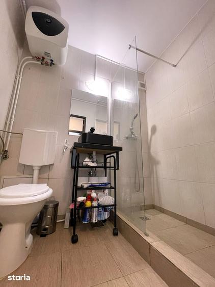 Apartament cu 3 camere decomandat în Berceni
