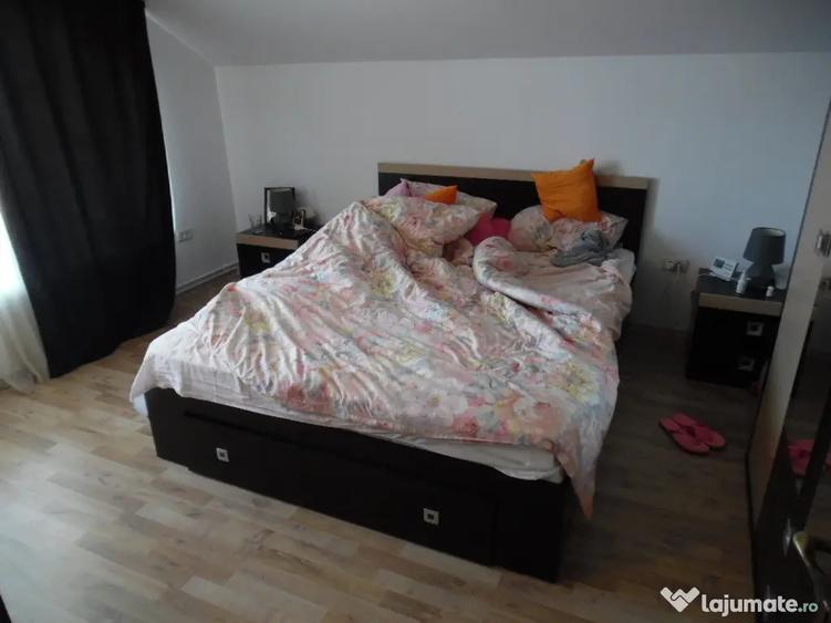 Casă cu 4 camere cu Teren 1700 Mp în Călugareni