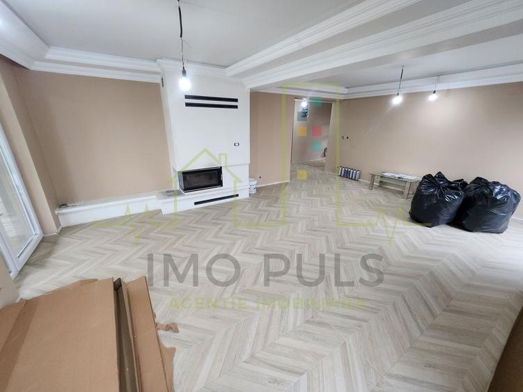 Casă individuală cu 5 camere cu Canalizare în Ghiroda