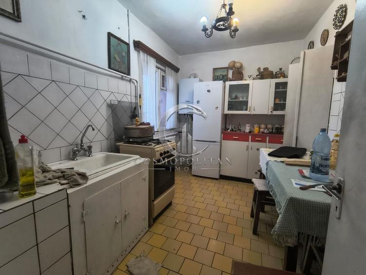 Apartament cu 3 camere în Unirii Sud